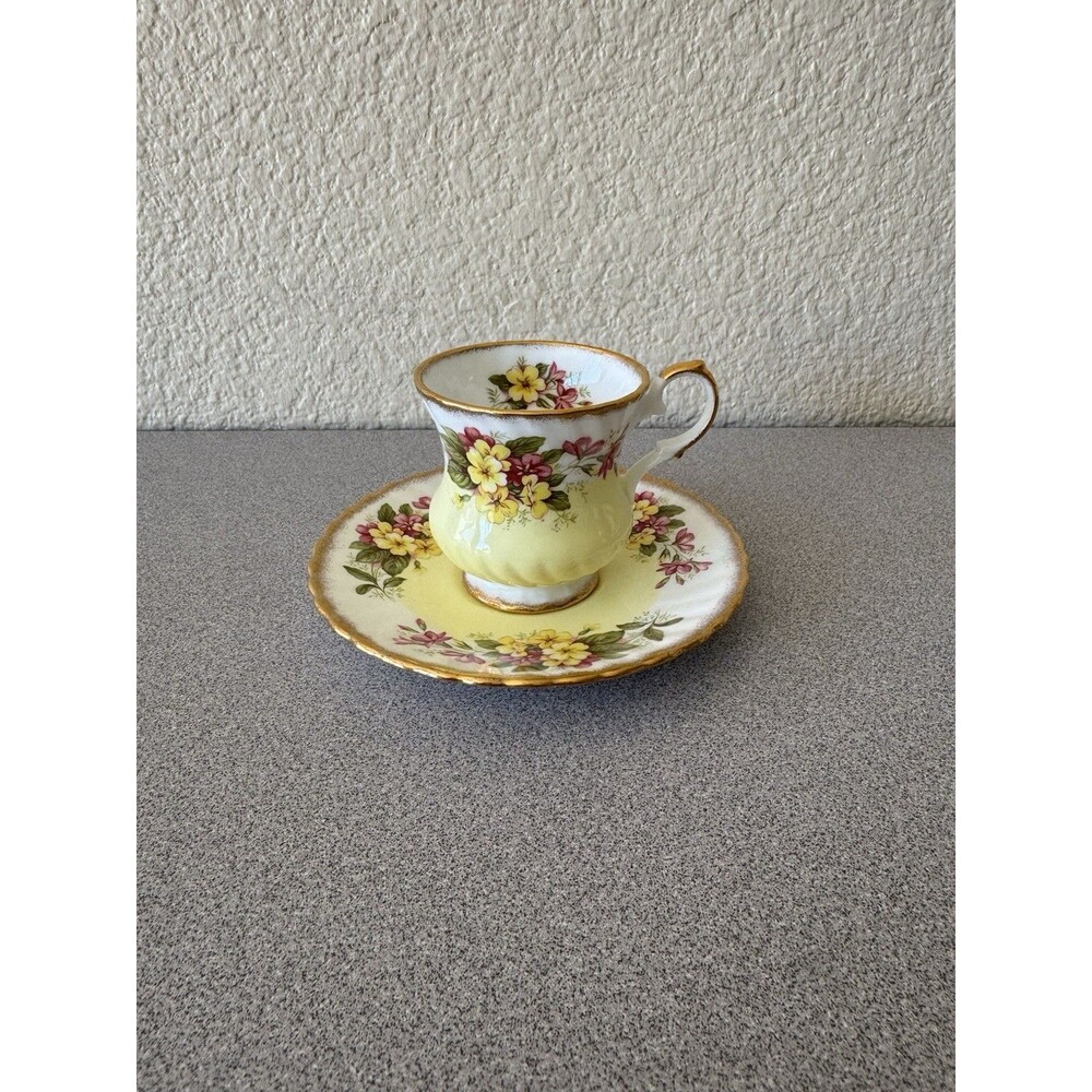 Vintage Elizabethan Fine Bone China #18 Yellow Floral Cup & Saucer England
